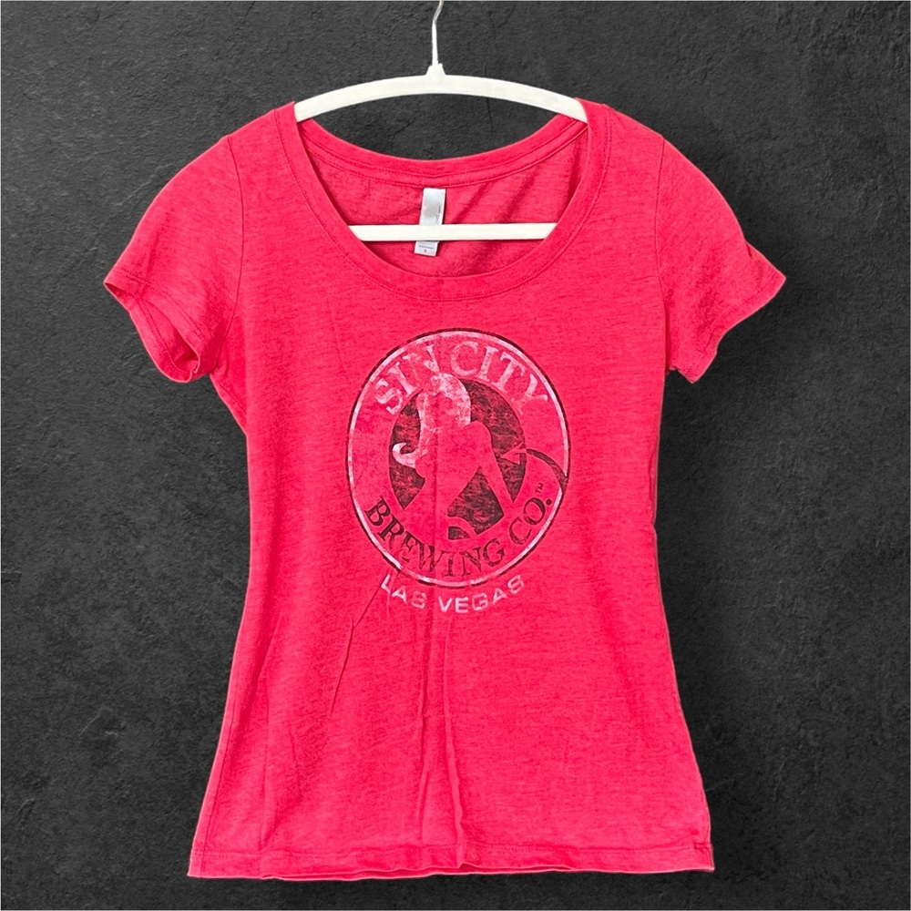 🌻Sin City Brewing Co. Las Vegas Short Sleeve Fitted Women’s Tee Shirt
